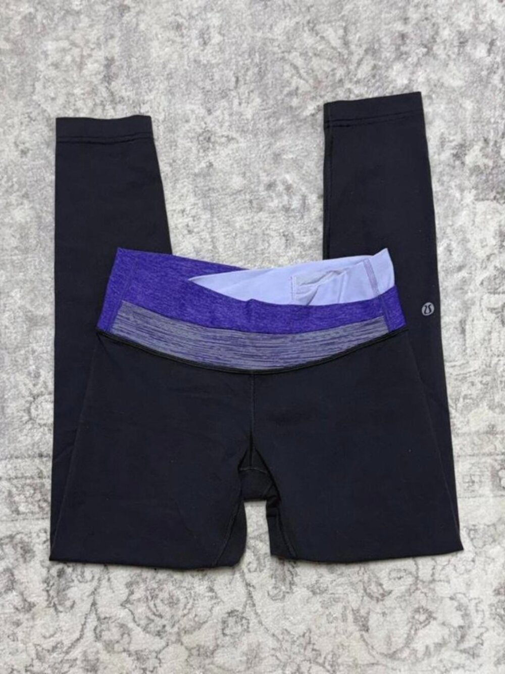 black Lululemon leggings cross waistband